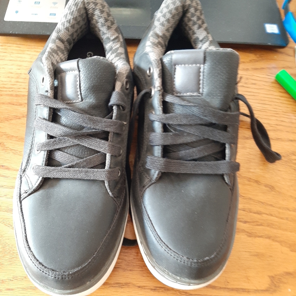 Man's Shoes